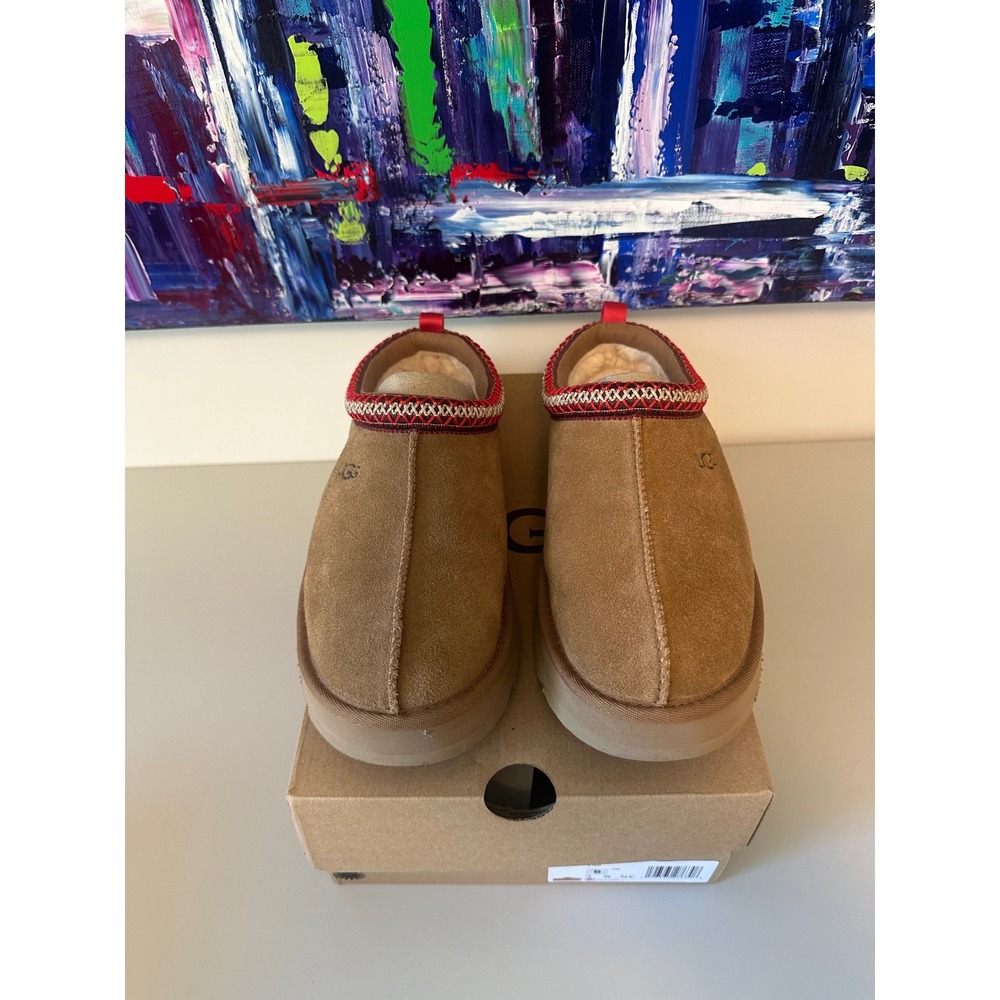 New in Box UGG Tazz Platform Suede Slippers in Chestnut | Size 6 - Picture 2 of 8